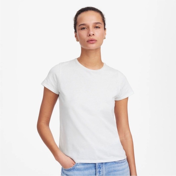 Madewell Tops - NWT Madewell Essential Slim‎ Tee in Lightweight Cotton in white size M